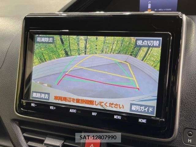 Toyota NOAH 2021-06 377638-5