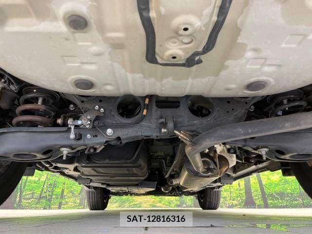 Toyota HARRIER 2017-10 378609-19