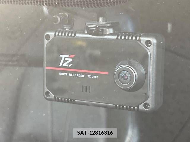Toyota HARRIER 2017-10 378609-8