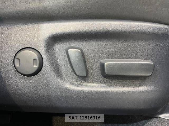 Toyota HARRIER 2017-10 378609-7