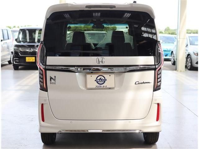 Honda N BOX CUSTOM 2023-08 189874-4