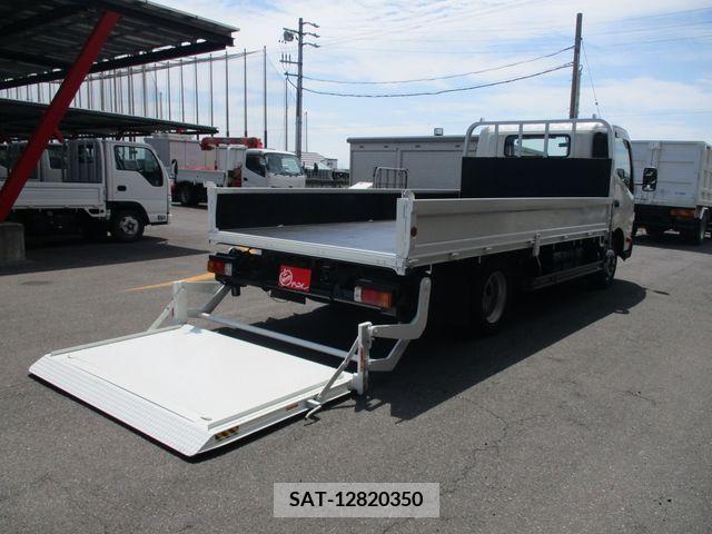 Hino DUTRO 2017-02 320417-0