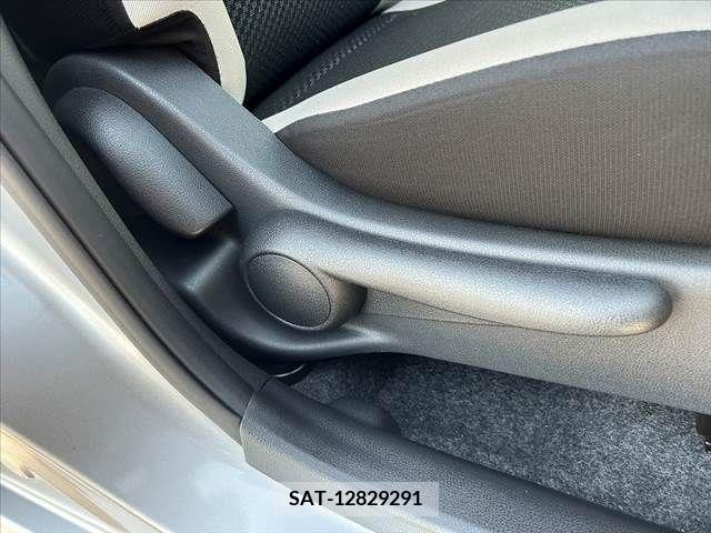 Nissan NOTE 2019-04 302436-3