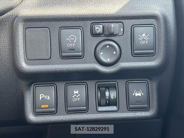 Nissan NOTE 2019-04 302436-1