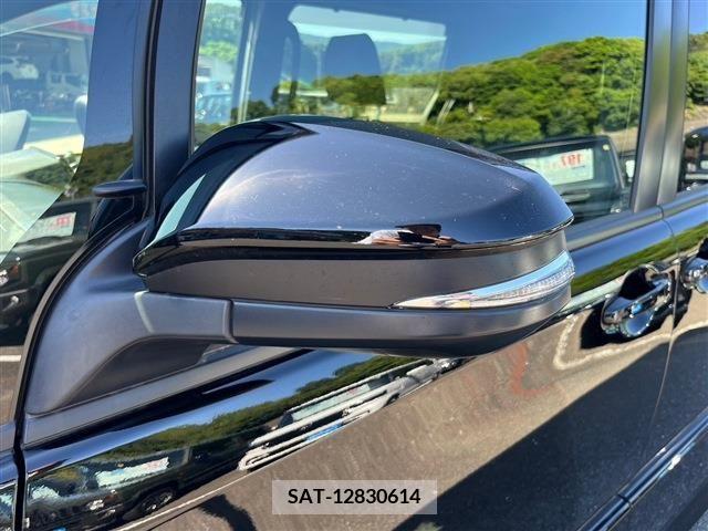 Toyota VOXY 2021-08 289136-17