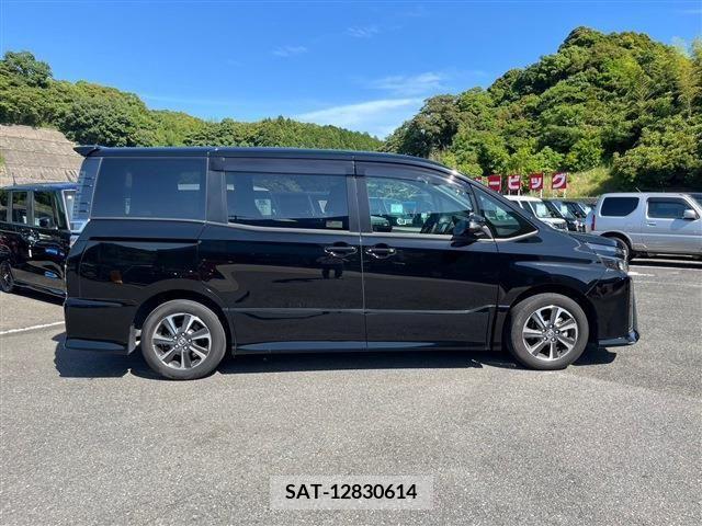 Toyota VOXY 2021-08 289136-12