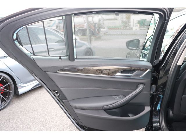Bmw 5 SERIES 2017-03 26719-22