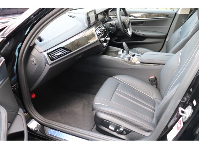 Bmw 5 SERIES 2017-03 26719-10