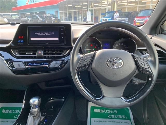 Toyota C-HR 2017-08 188725-25