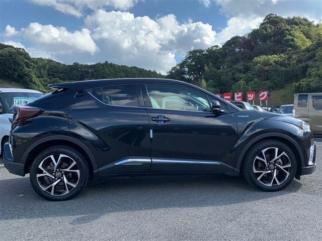 Toyota C-HR 2017-08 188725-13
