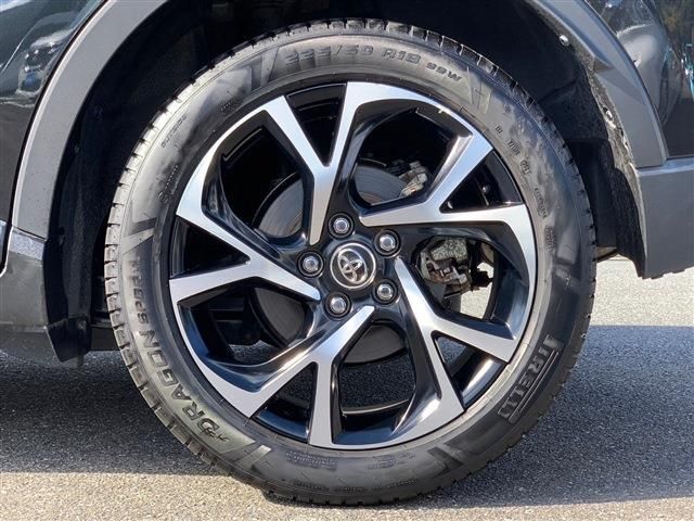 Toyota C-HR 2017-08 188725-12