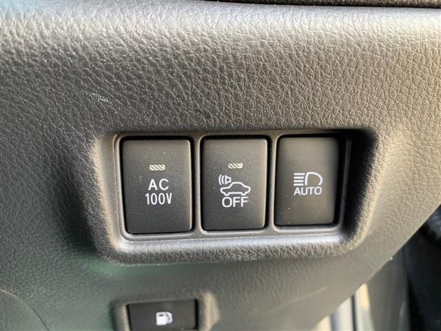 Toyota C-HR 2017-08 188725-23