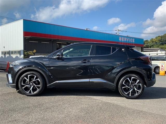 Toyota C-HR 2017-08 188725-8