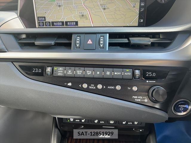 Lexus ES 2019-10 387845-23