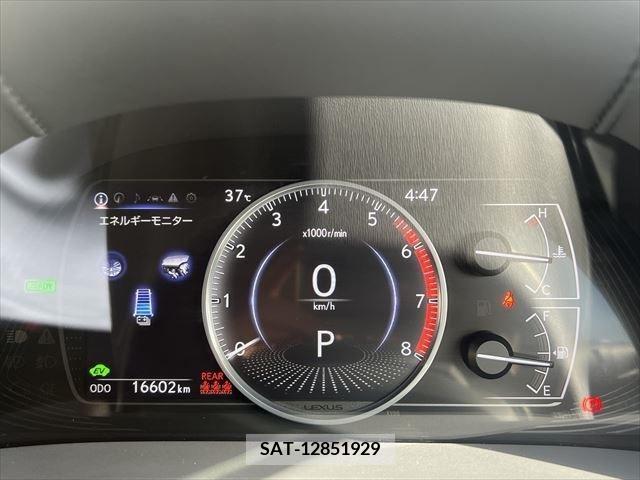 Lexus ES 2019-10 387845-29