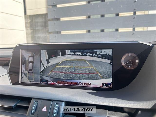 Lexus ES 2019-10 387845-21
