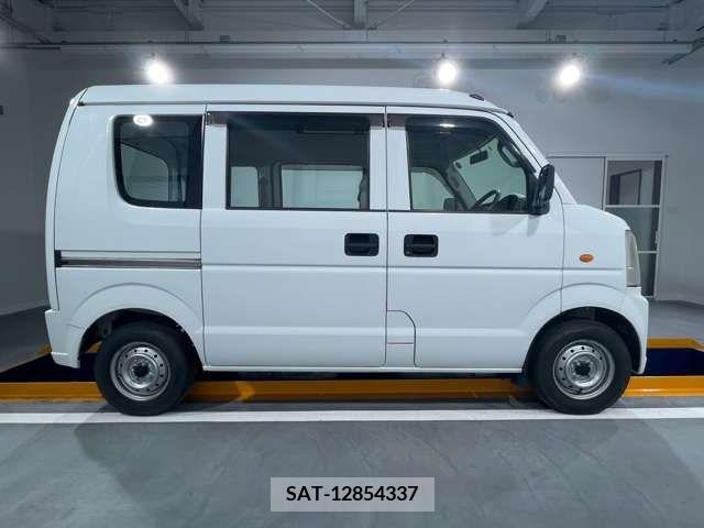 Suzuki EVERY 2013-03 268927-8