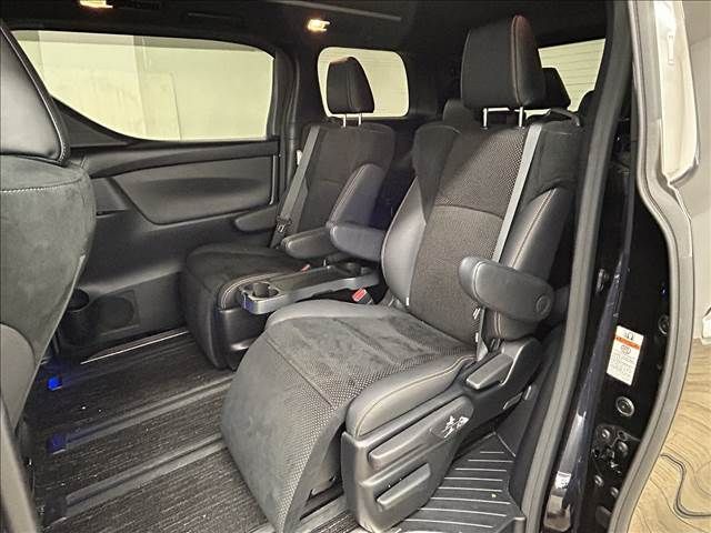 Toyota VELLFIRE 2020-11 16742-9