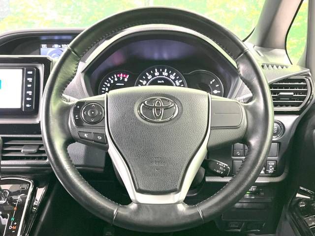 Toyota NOAH 2019-01 185894-11