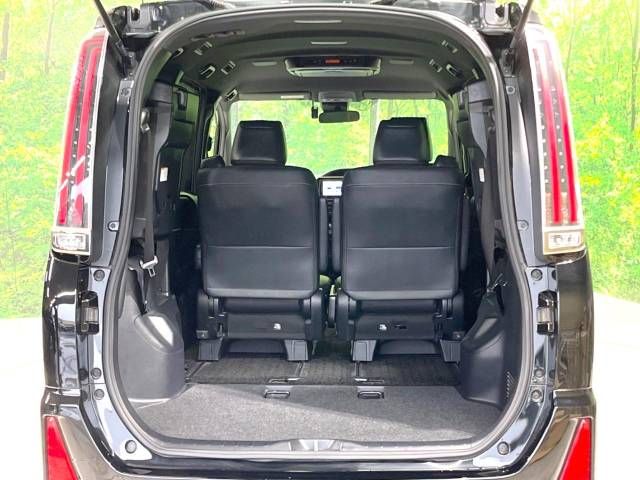 Toyota NOAH 2019-01 185894-10