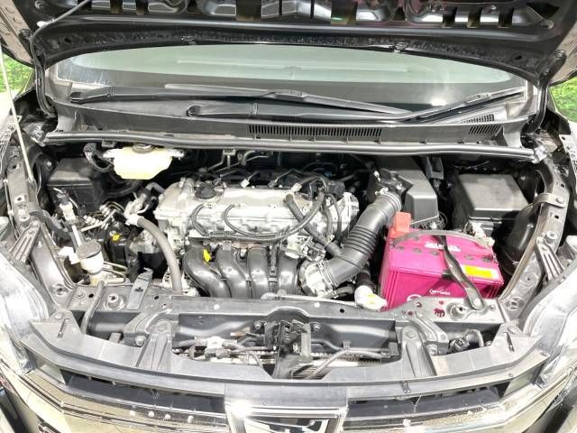 Toyota NOAH 2019-01 185894-18