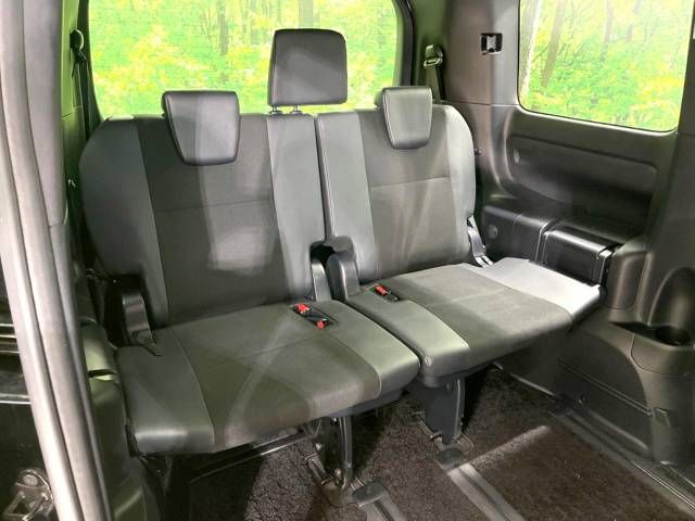 Toyota NOAH 2019-01 185894-9
