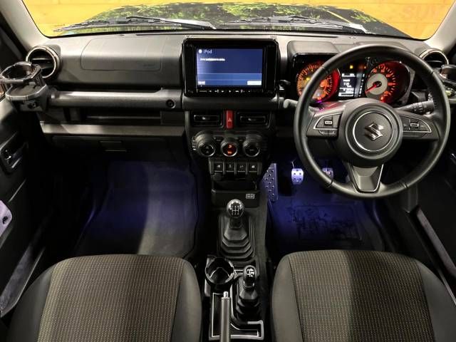 Suzuki JIMNY 2020-10 21977-1