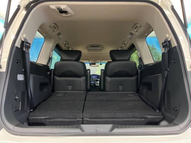 Nissan ELGRAND 2019-09 21681-11