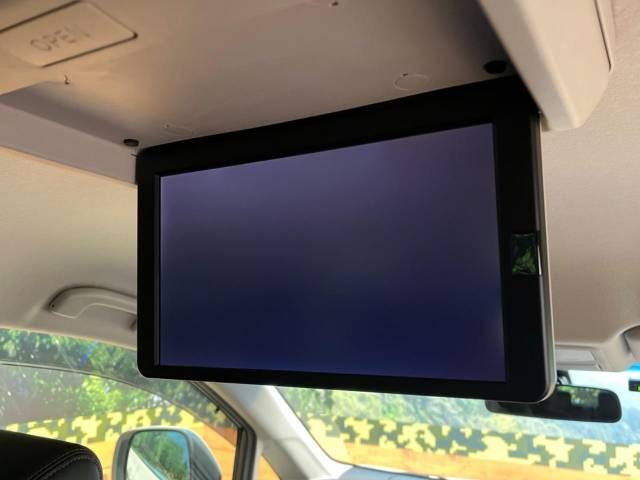 Nissan ELGRAND 2019-09 21681-4