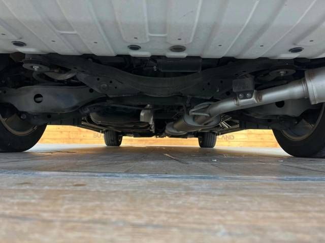 Nissan ELGRAND 2019-09 21681-19