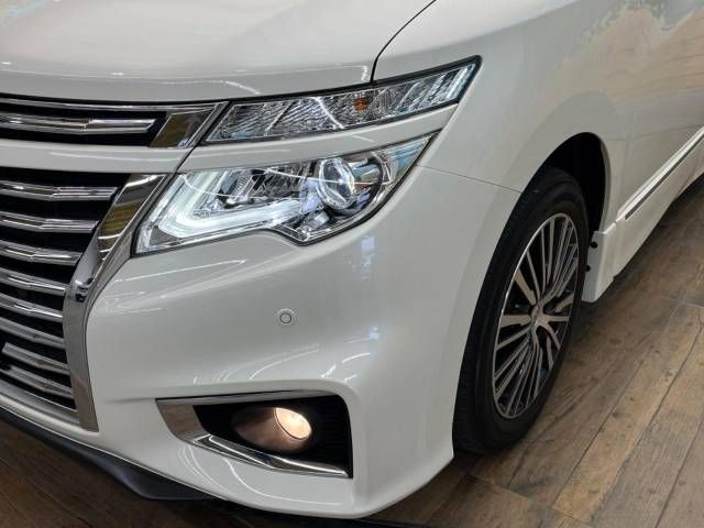 Nissan ELGRAND 2019-09 21681-12