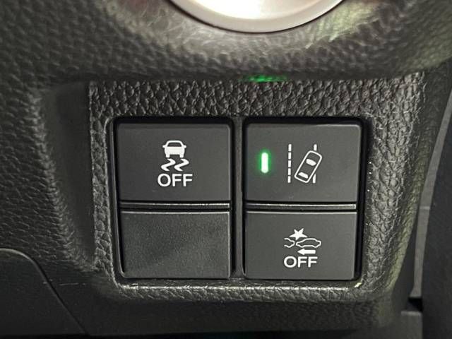 Honda N BOX CUSTOM 2018-03 183126-7