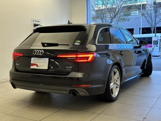 Audi A4 2017-12 21102-1