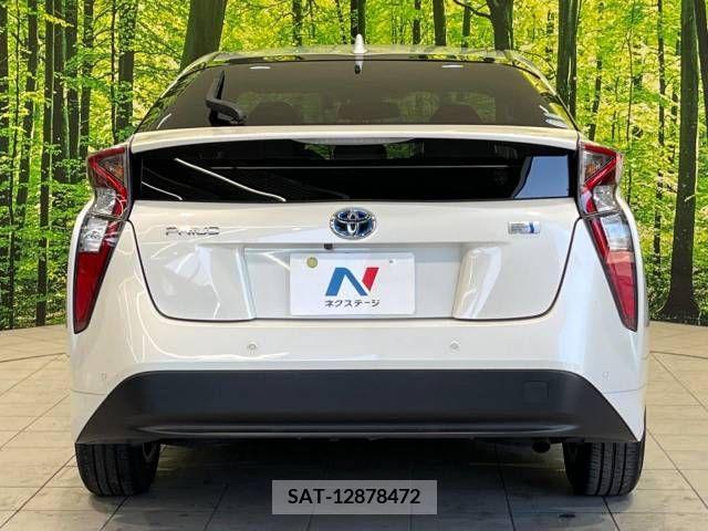 Toyota PRIUS 2018-11 329905-15