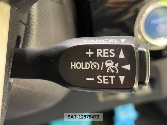 Toyota PRIUS 2018-11 329905-7