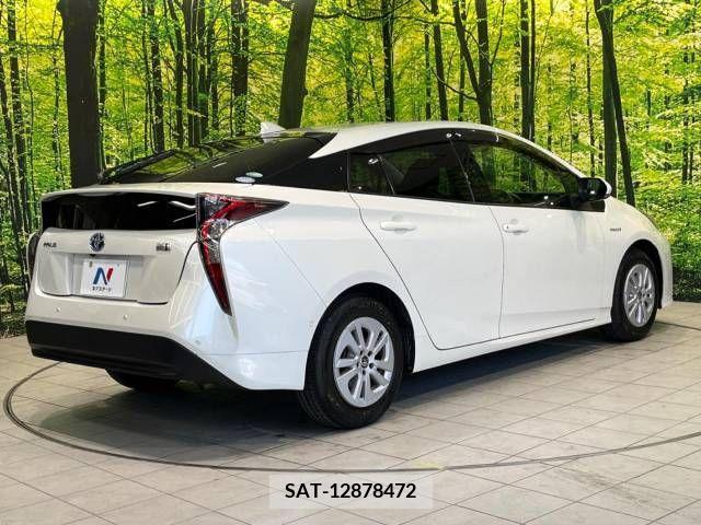 Toyota PRIUS 2018-11 329905-17