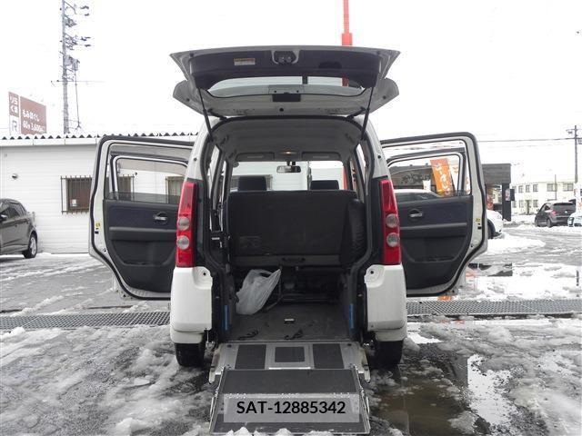 Mazda AZ-WAGON 2005-01 257237-16