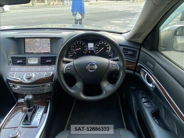 Nissan FUGA 2010-01 324772-13