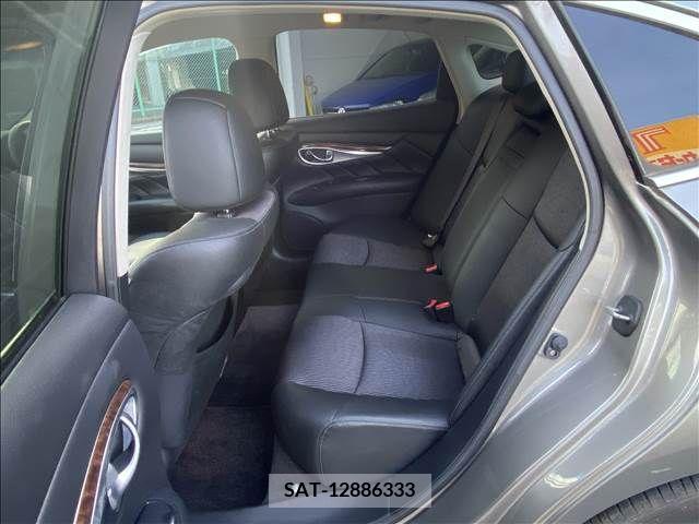Nissan FUGA 2010-01 324772-11