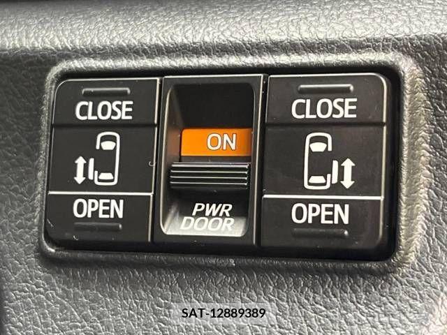 Toyota SIENTA 2017-06 218053-3