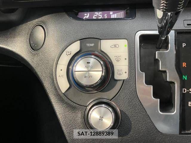 Toyota SIENTA 2017-06 218053-6