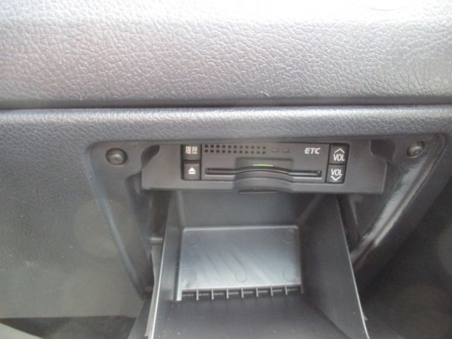 Toyota NOAH 2012-03 7176-11