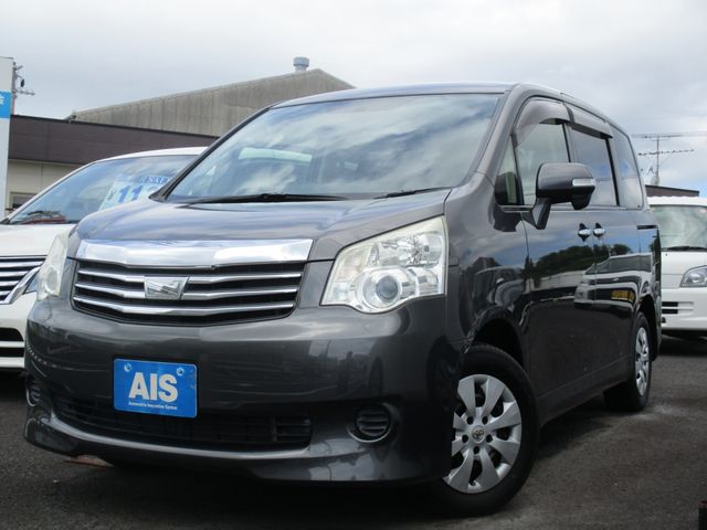 Toyota NOAH 2012-03 7176-0
