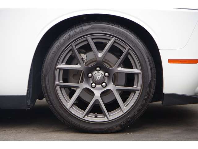 Dodge CHALLENGER 2018-08 1203-16