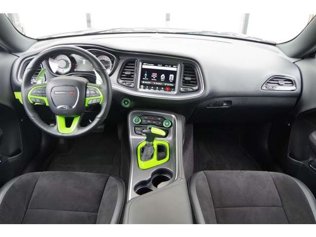 Dodge CHALLENGER 2018-08 1203-4