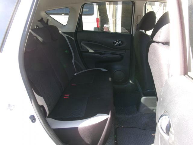 Nissan NOTE 2018-11 190530-10