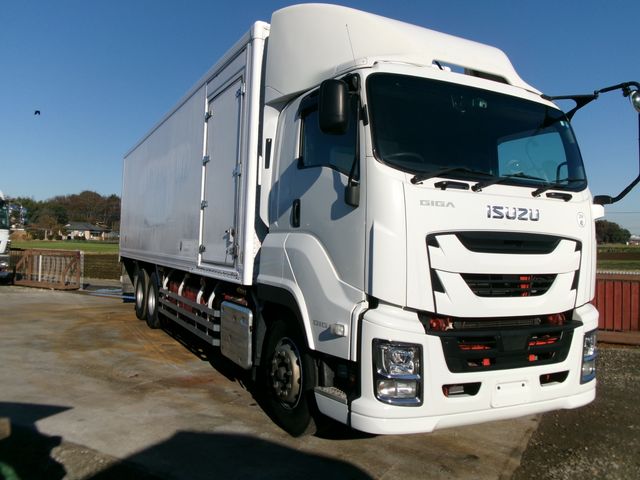 Isuzu GIGA 2018-01 27219-1