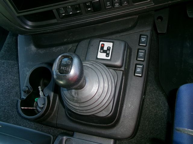 Isuzu GIGA 2018-01 27219-13