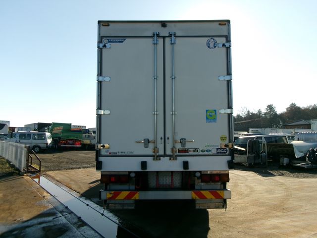 Isuzu GIGA 2018-01 27219-4