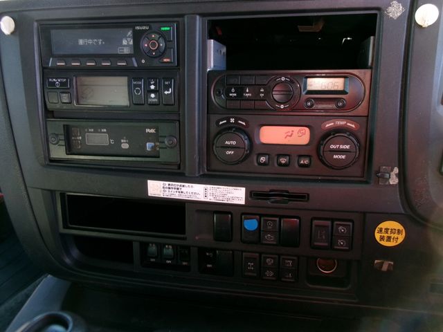 Isuzu GIGA 2018-01 27219-24